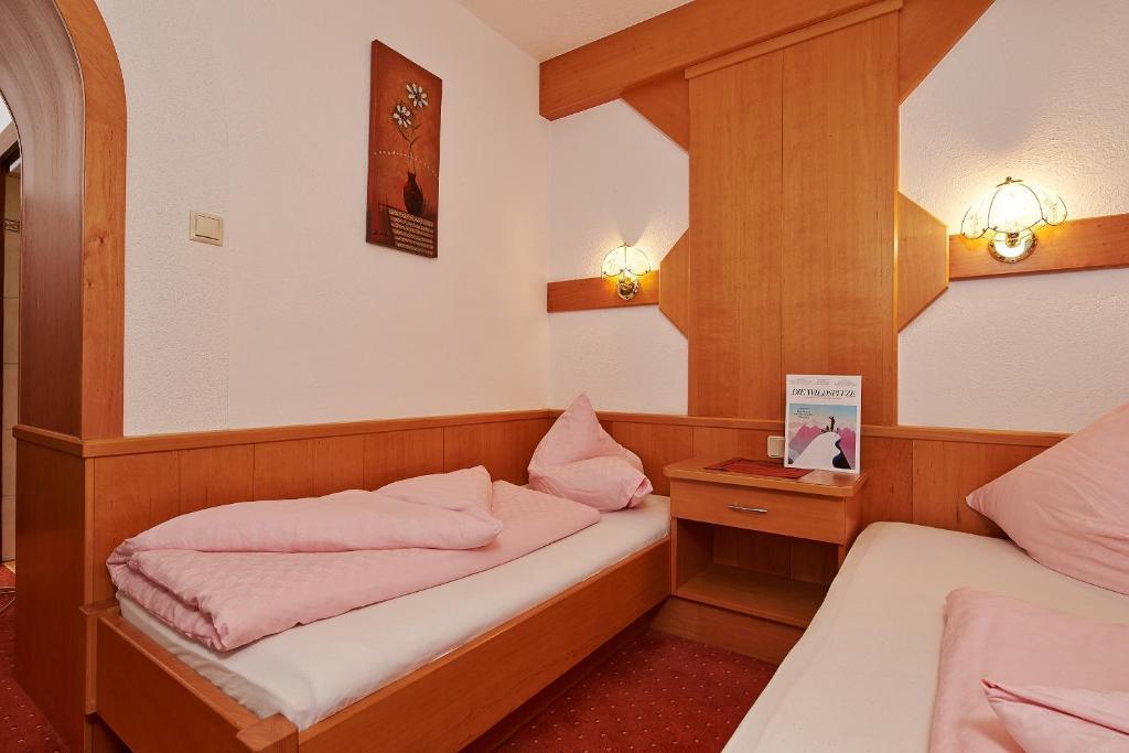 Fremdenpension Alpenruhe Sölden Oda fotoğraf